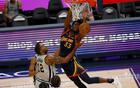 他，24歲天才，NBA十年最挫敗。無球可打。