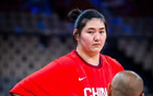 中國(guó)女籃大勝51分，8人滿分表現(xiàn)，1人需調(diào)整。